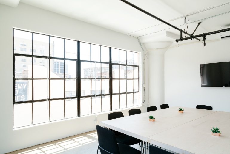 Maximisez la luminosité et l'amplitude dans les petits espaces